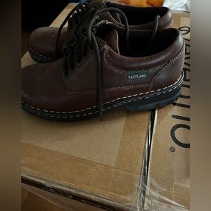 Eastland Woman’s Dark Brown Leather Oxfords